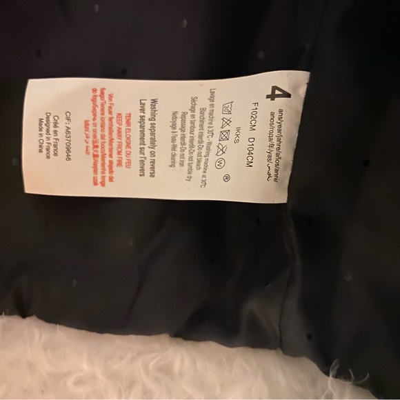 Girls Size 4 Jacket. High Quality and Stitched with love - Picture 4 of 5